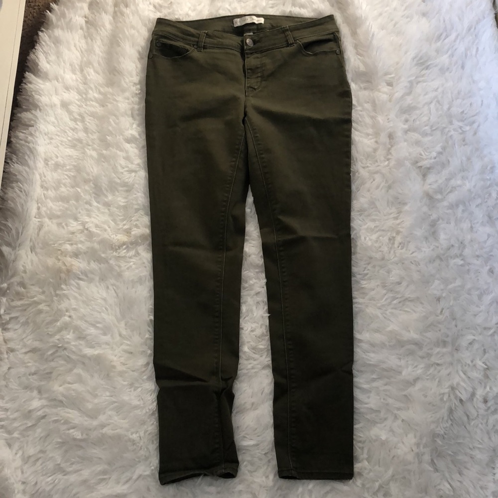 Olive green skinny jeans size 8